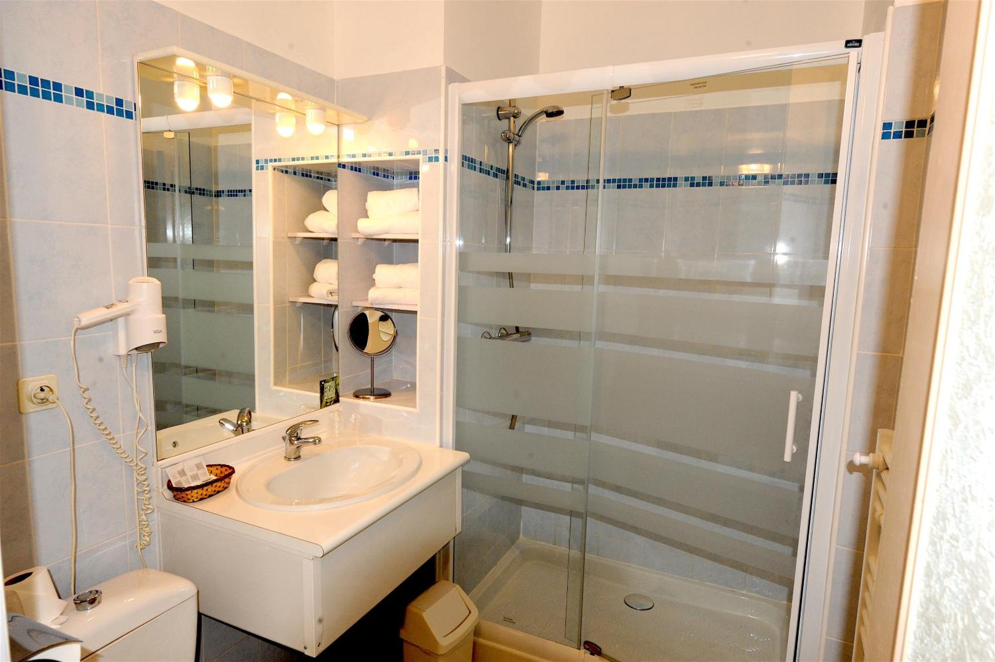 Logis Hotel Le Belle Rive Najac Zewnętrze zdjęcie