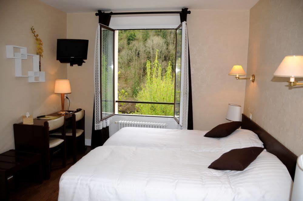 Logis Hotel Le Belle Rive Najac Zewnętrze zdjęcie